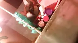 ブラジルのポルノにいる雌犬 女性 オナニ ...