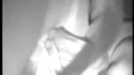 道路上の緩いエクスプロイトモデル 女性  ...