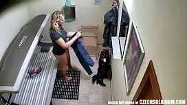 最初の日に別々のビデオ 女 用 アダルト ...